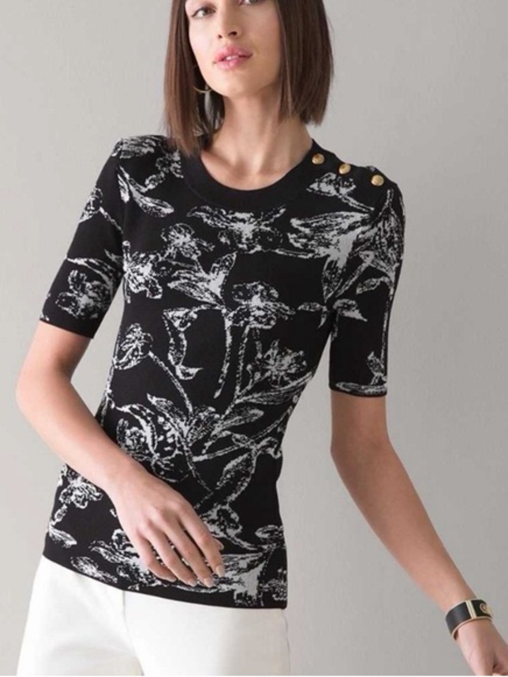 White House Black Market Black & White Floral Short-Sleeve Top with Gold Buttons
